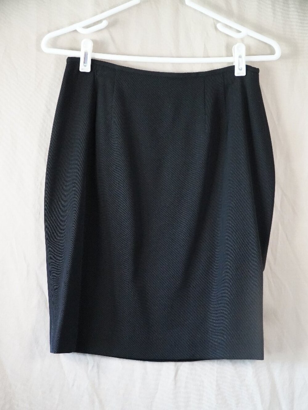 Vintage Dana Buchman black wool pencil skirt